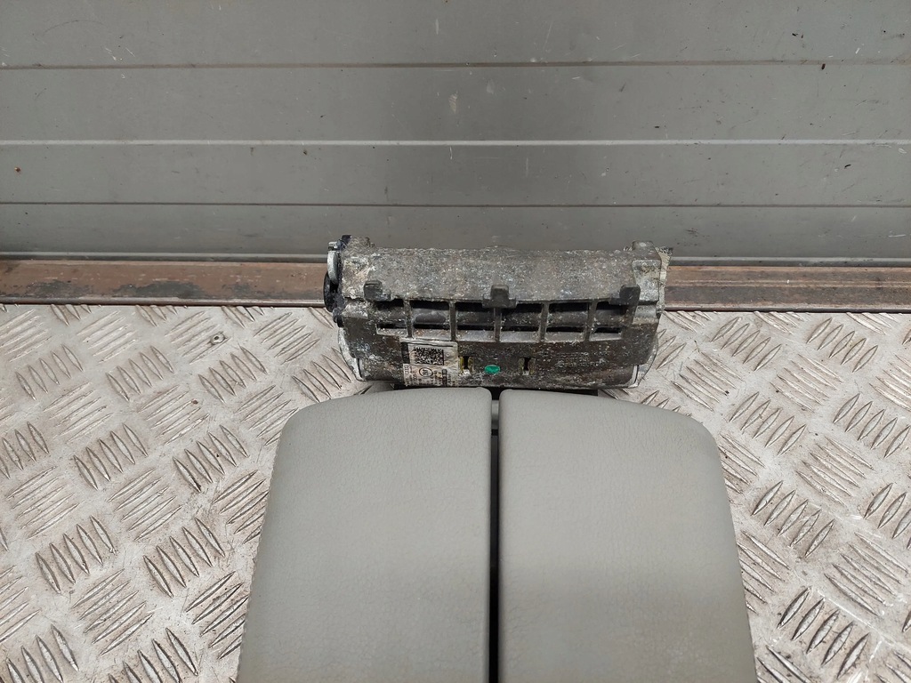 фото №5, Audi q7 4m 4m0864207af с передний подлокотники