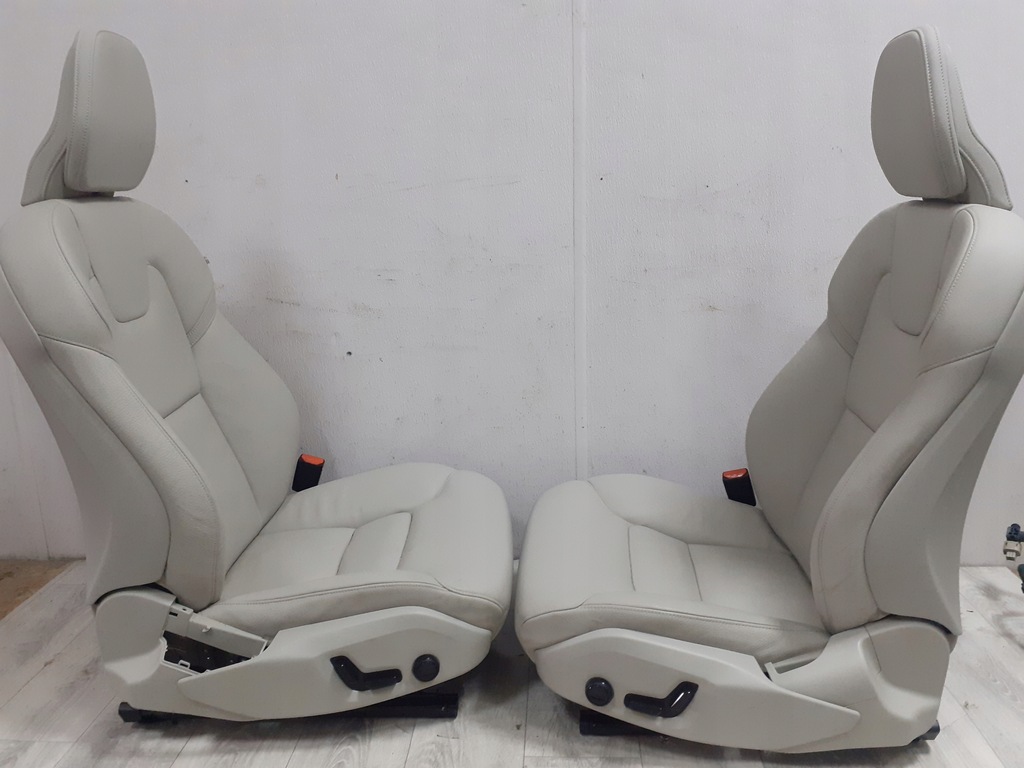 фото №8, Volvo s60 iii 2018- сиденья заднее сиденье обивка кожа бежевые idealne