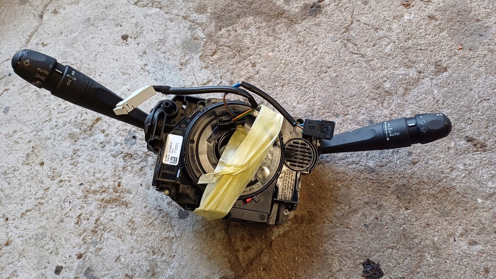 фото №1, Citroen c4 cactus переключатель лента 98312699zd