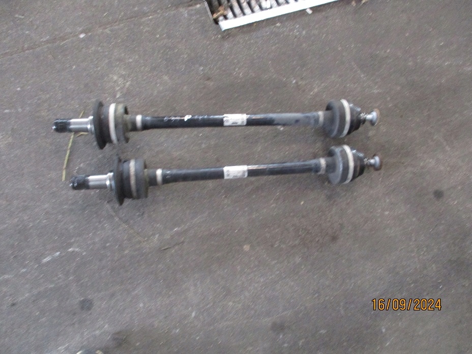 фото №1, Bmw 5 g30 m550d приводной вал задняя правая/левая 8664658/59