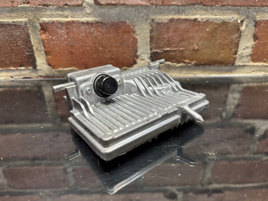 фото №1, Mercedes w206 камера скло передньої a2069008620