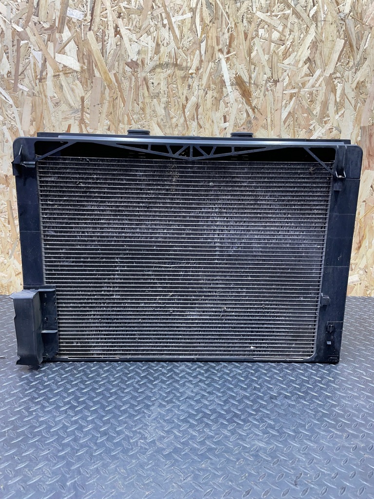 фото №10, Комплект радиатор радиатор вентилятор bmw f10 f11 n47 2.0d механическая коробка передач