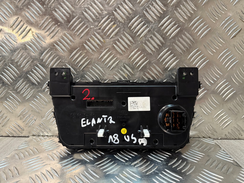 фото №12, Hyundai elantra 16-20 usa панель управление кондиционера обдув 97250-f2xxx