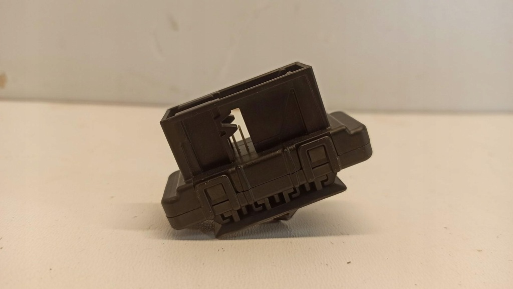 фото №1, Bmw 7 g11 соединитель интерфейс магистраль 6814609