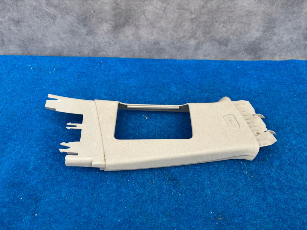 Купити Opel insignia a верхній накладка стійка права накладка 22782544 k81/571nikjr