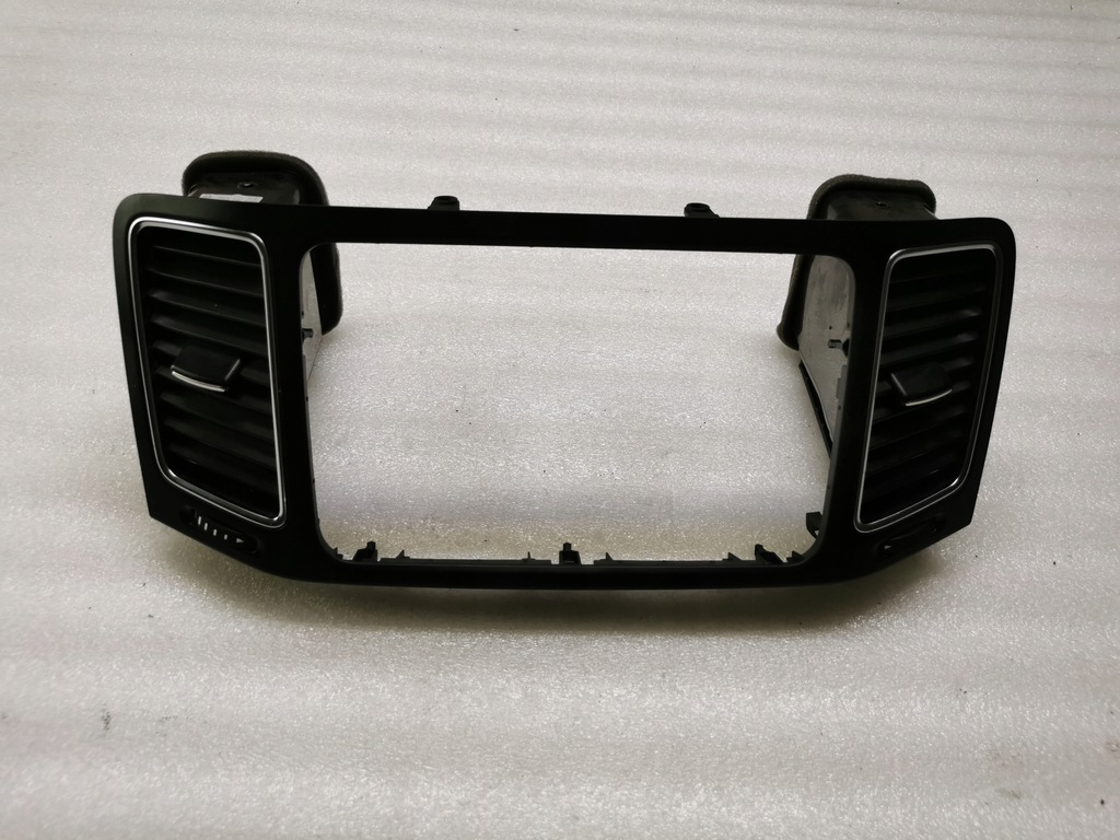 фото №1, Vw sharan alhambra решётка обдув радио 7n0858069d