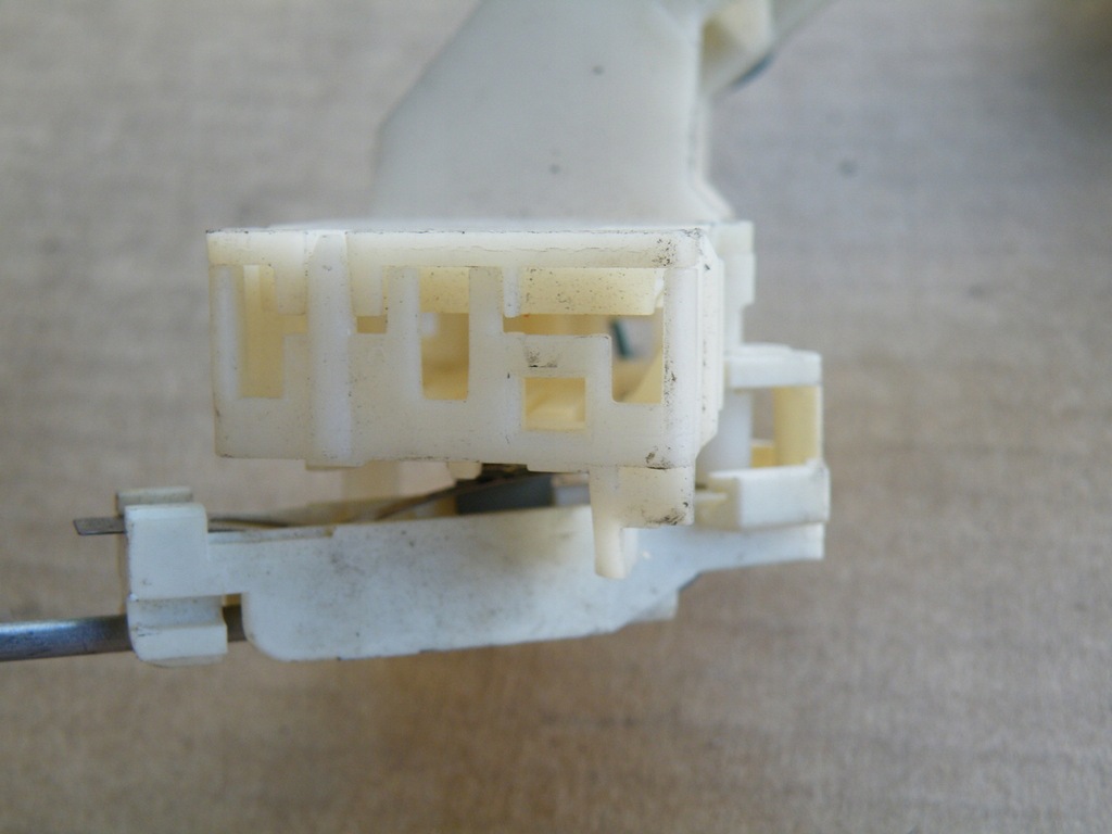 фото №9, Audi a6 c5 2.4 2.8 v6 2.7t quattro wksaźnik датчик уровня топлива поплавок