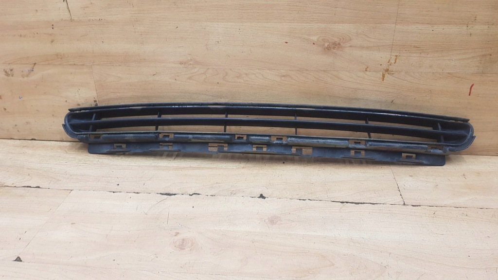 Купить Citroen c5 3 x7 решётка бампера перед средняя 9682331677