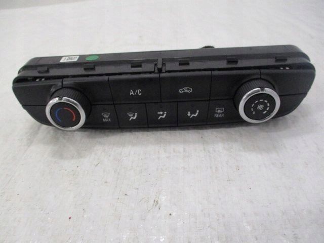 фото №1, Opel corsa f панель кондиционера