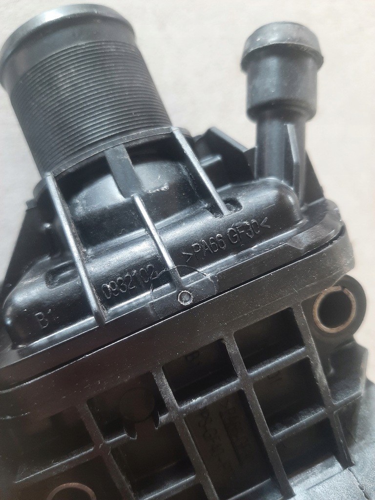 фото №13, Корпус термостата 2,0 9849443980 citroen peugeot proace ford opel fiat psa