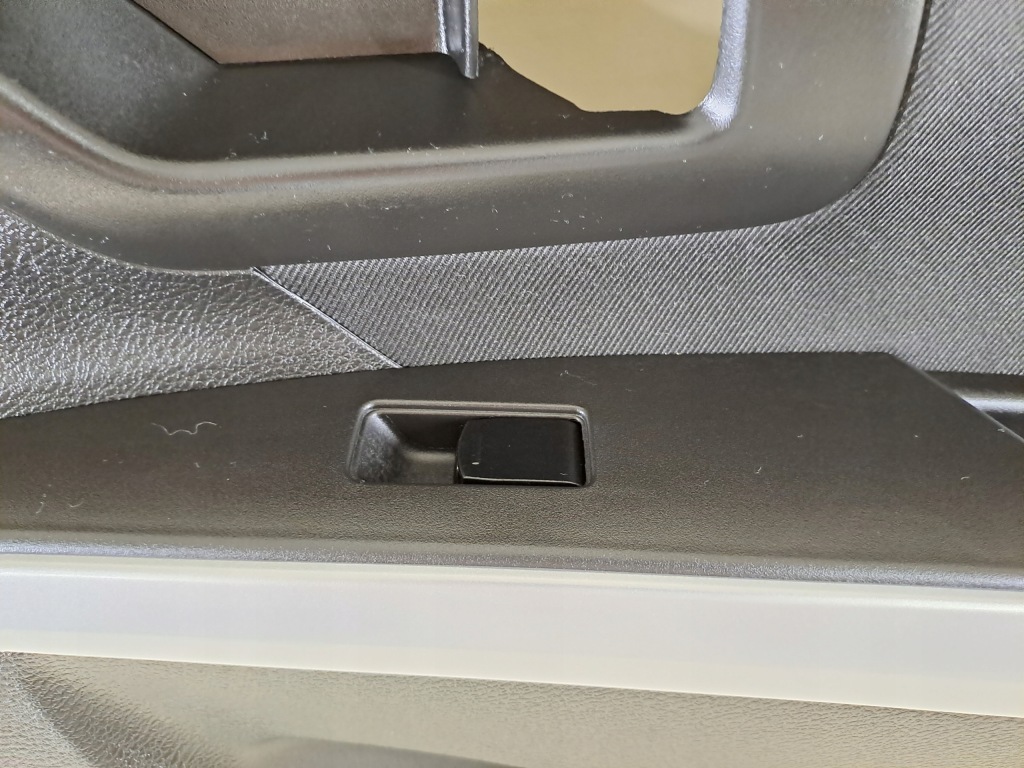 фото №9, Suzuki sx4 s-cross 18r 1.4t lift обшивка обивка дверь правый задняя