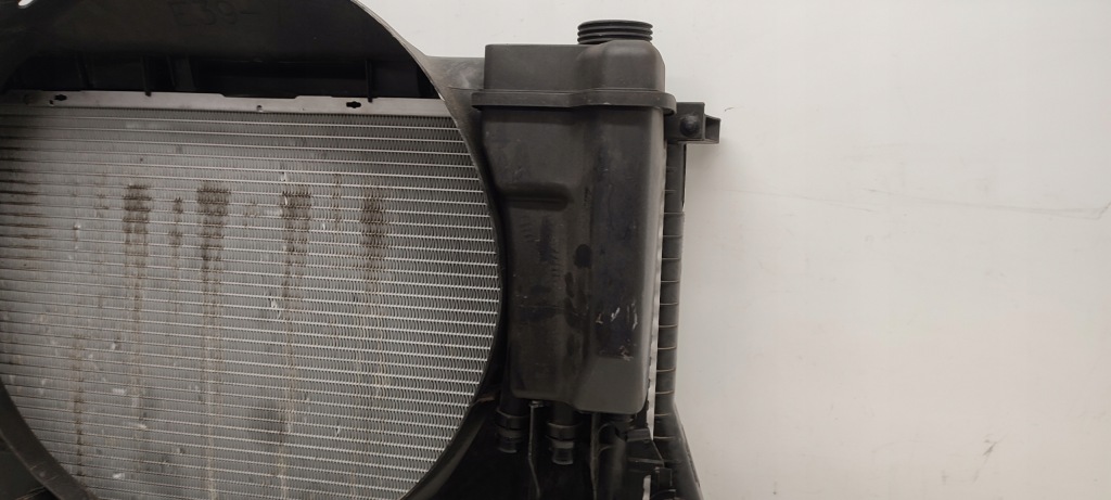 Купить Радиатор воды бачок расширительный 1436060 bmw e39