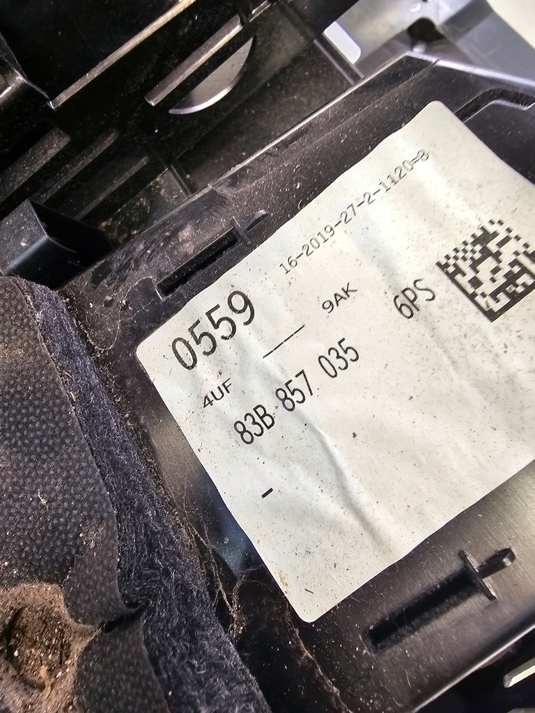 фото №9, Бардачок пасажира audi q3 f3 83a 83b857035