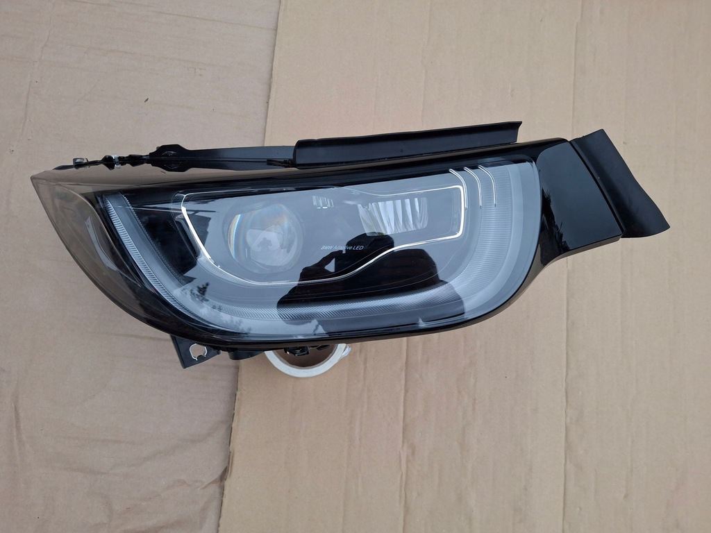 фото №1, Bmw i3 i3 lci lifting адаптивный led лампа фара правая idealna 8494344
