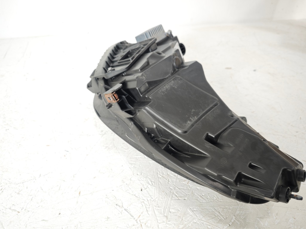 Купити Tesla model 3 3 y рестайлінг  21- фара full led перед правий праві 1514953-00-d