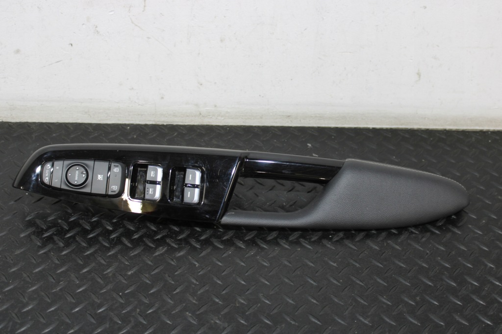 фото №1, Переключатели регулировки окон дверь левый перед kia sportage 4 iv 93570-f1070