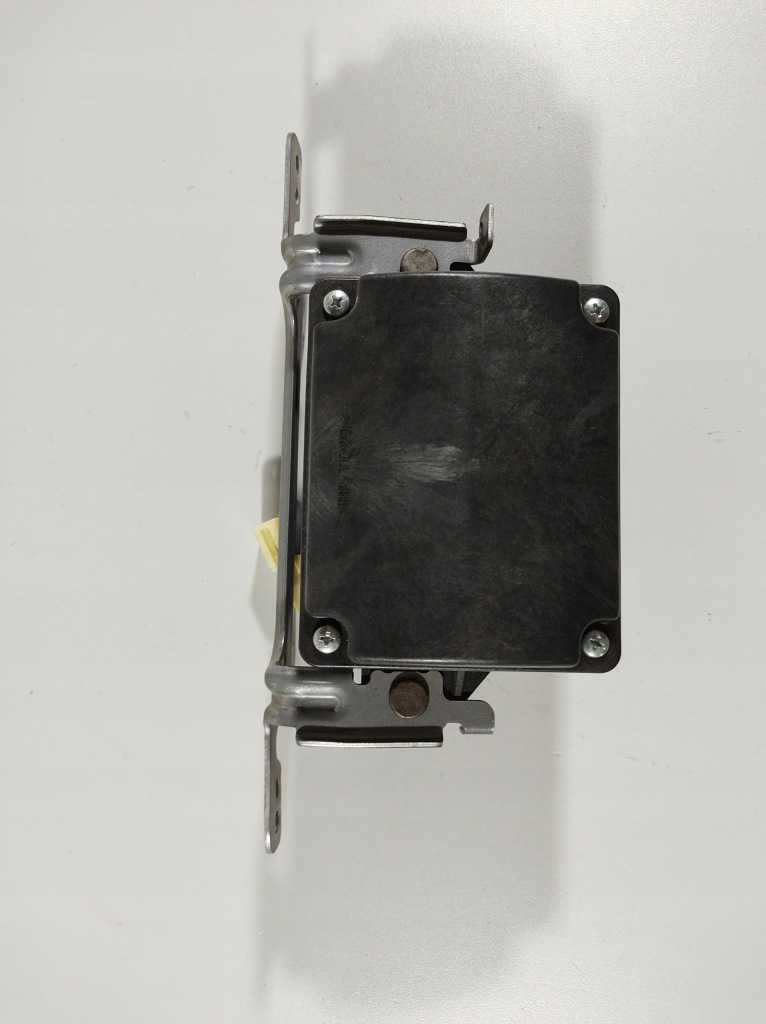 фото №1, Lexus is300h 13r speaker assy 86150-53020