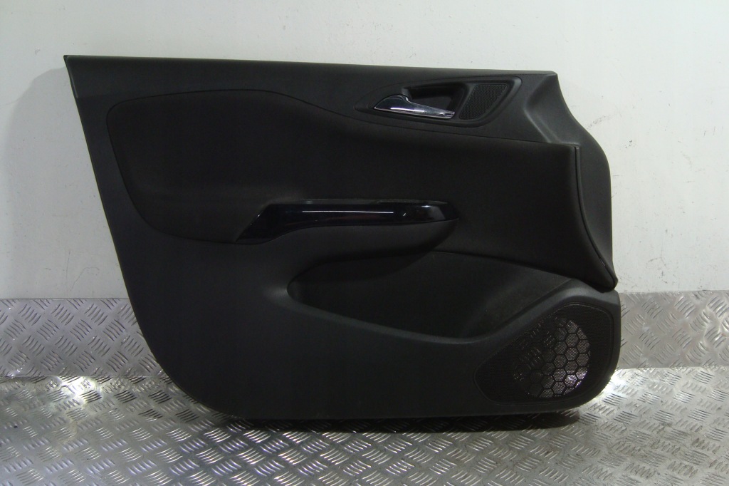 фото №1, Обивка обшивка дверь левый перед 5d corsa e 14-19