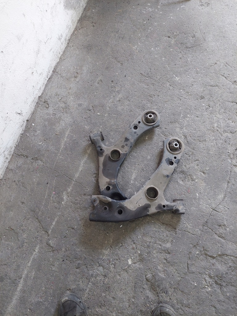 фото №1, Рычаг левый toyota chr 1.2