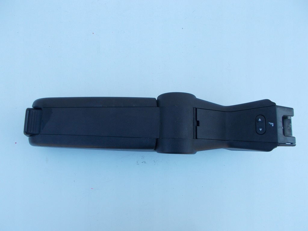 фото №5, Подлокотник крышка кронштейн fiat grande punto