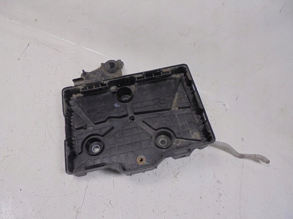 Купити Основа корпус акумулятор кронштейн оригінал renault captur 1 15r