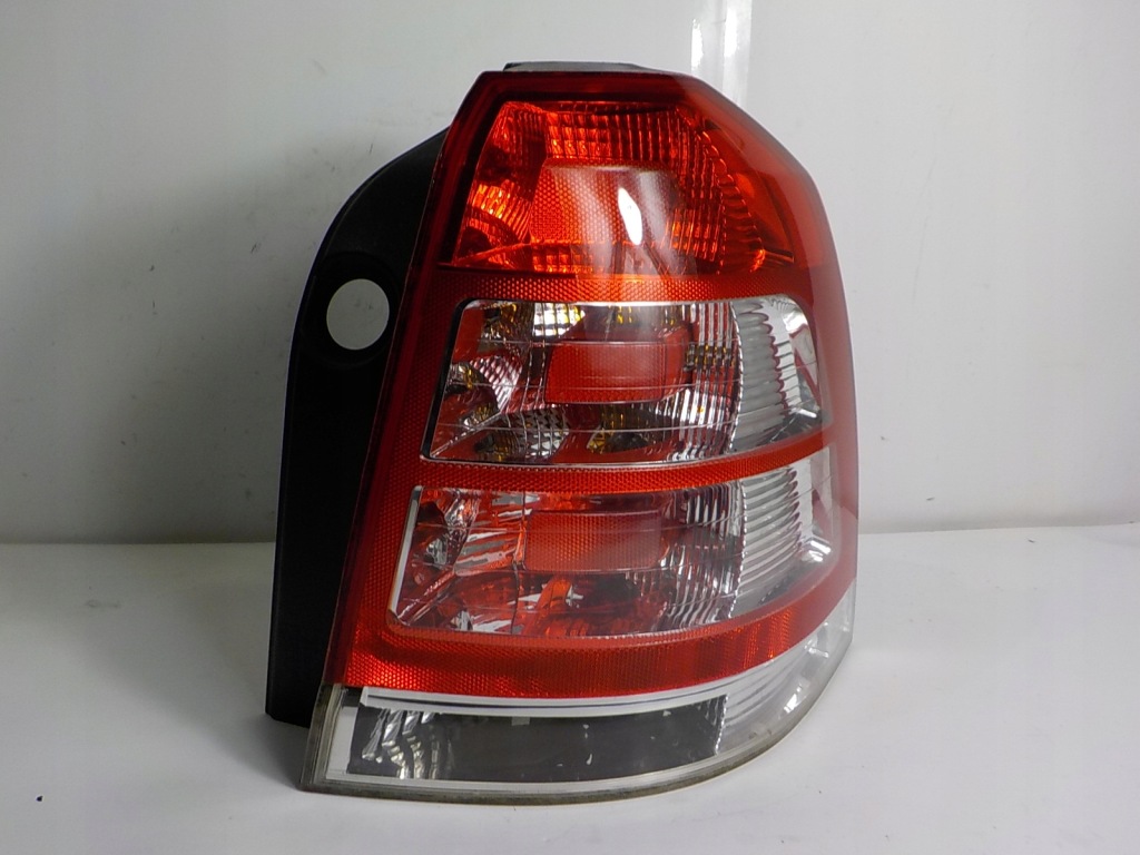 фото №1, Opel zafira b lift лампа права задня задня