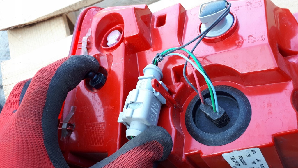 фото №10, S6 c7 4g a6 лампа правая задняя led w крыло usa