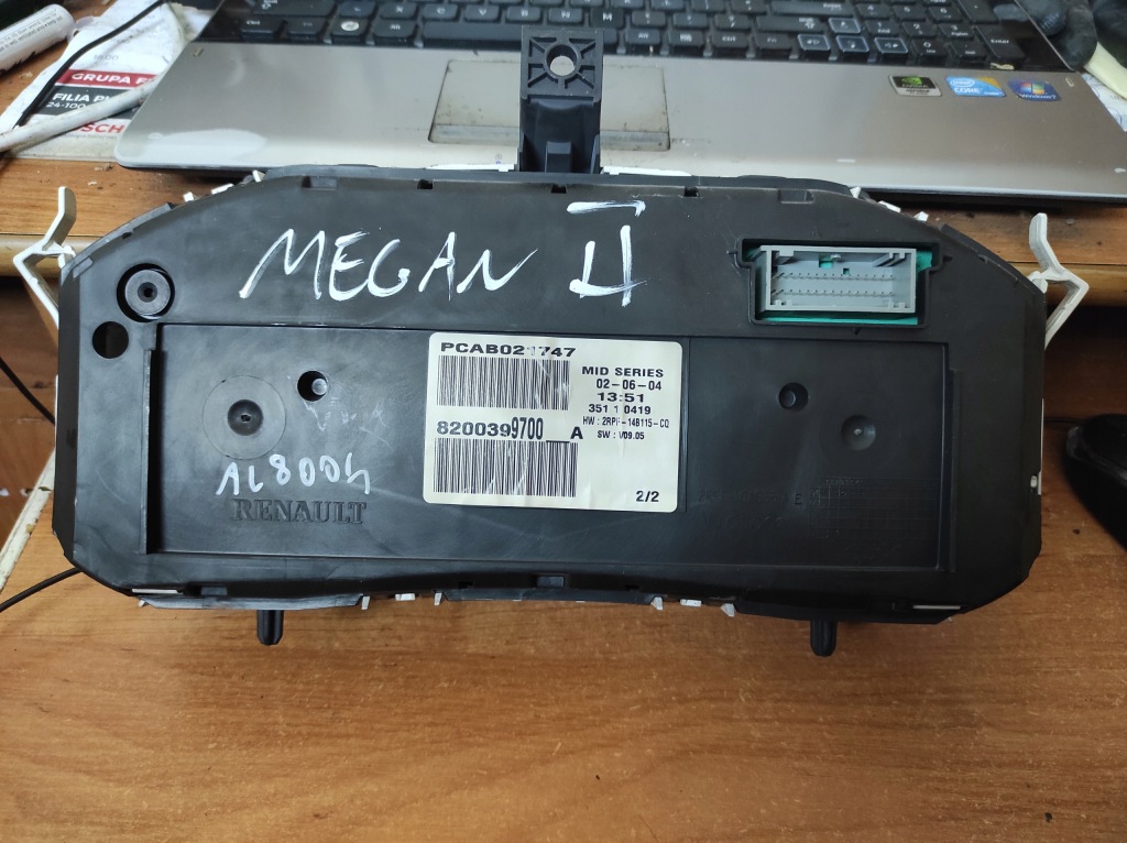 фото №2, 8200399700a счетчик приборы renault megane ii