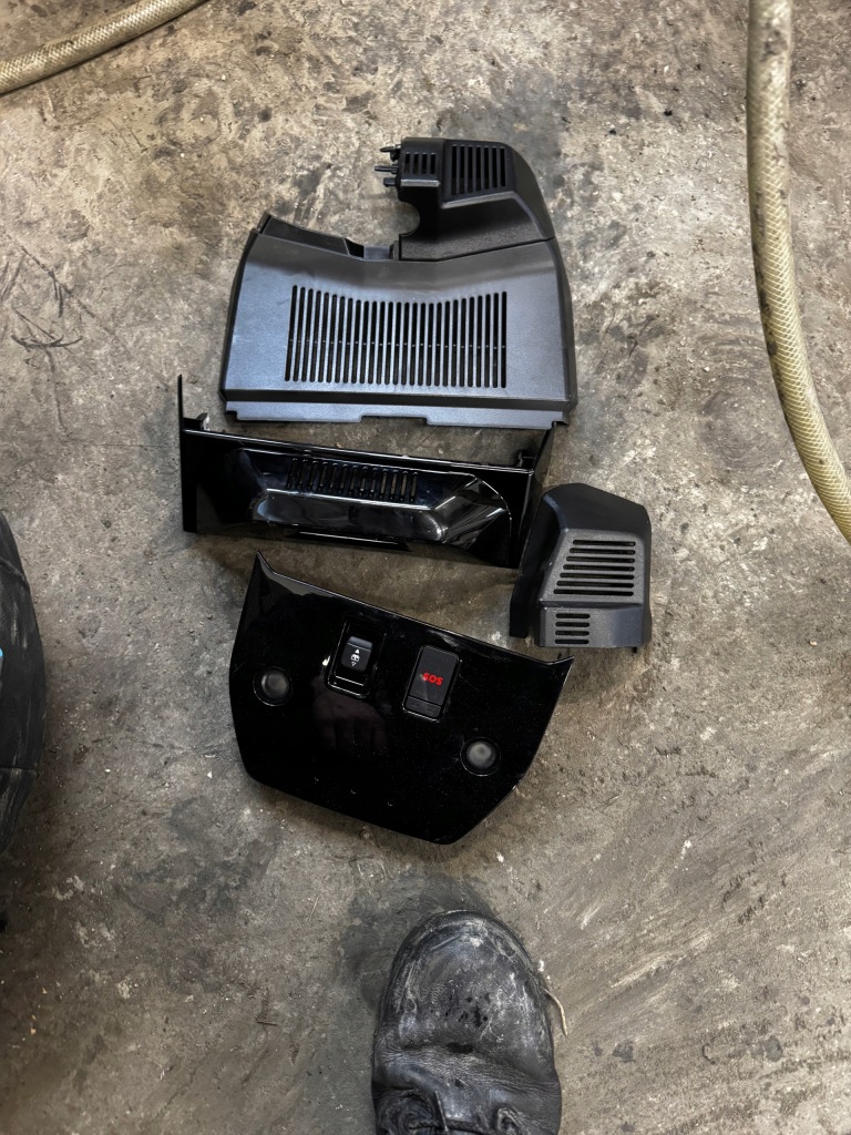 фото №1, Панель лампа освітлення стельовий renault austral 253b04096r