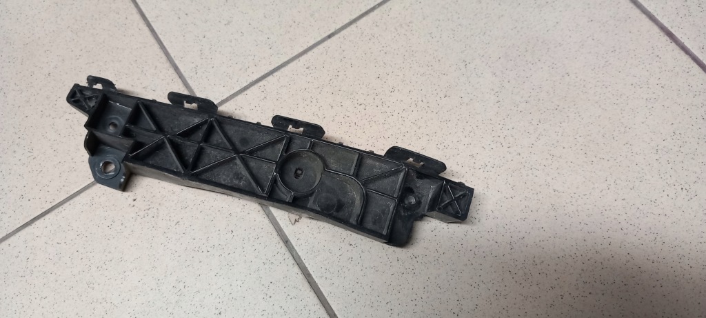 фото №1, Hyundai ix35 -2009-2015 левый направляющая бампера