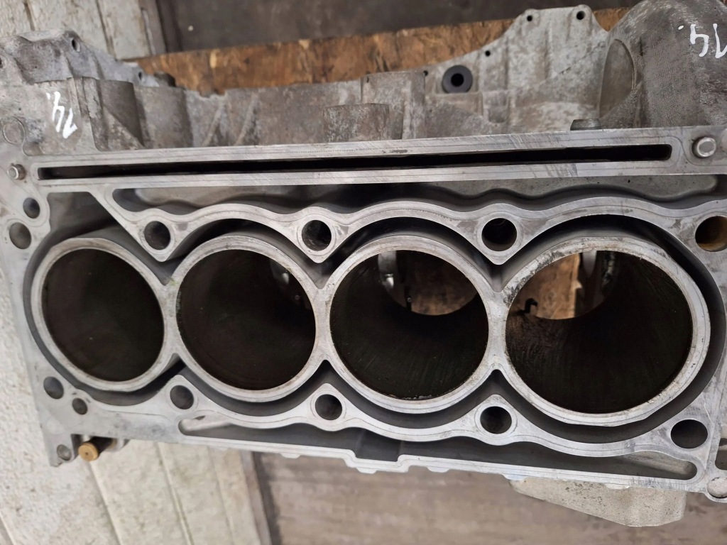 Блок dół двигуна mercedes w203 1.8 компресор код двигуна: 271940 nr14 Недорого