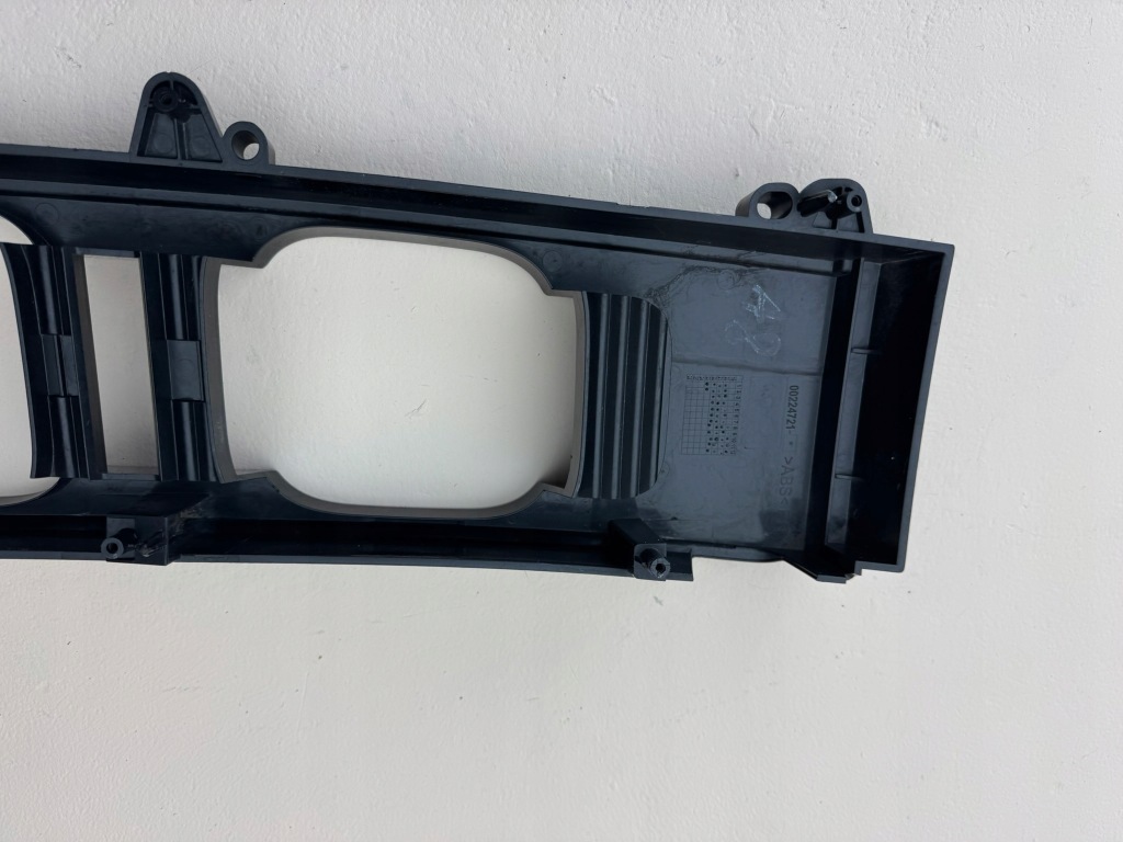 Land rover defender 2 ii 20r- защита накладка лампы правый задний  задняя 00224721 Киев