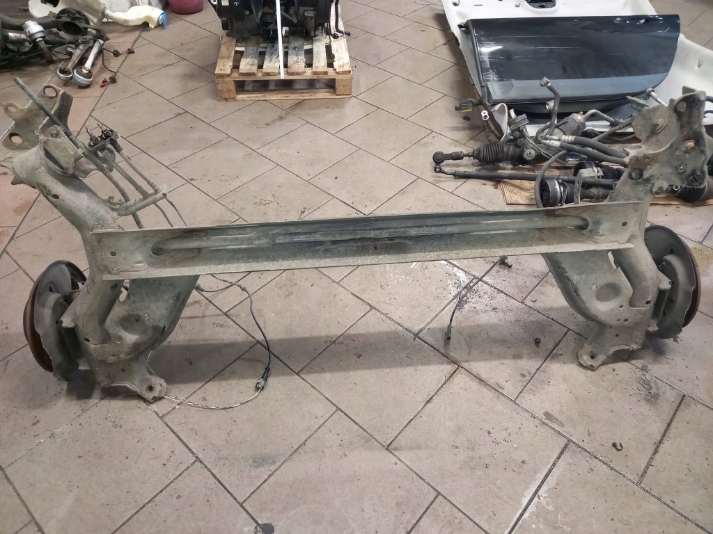 Задня oś балка підвіска renault fluence 11r 1.5 dci Оригінал