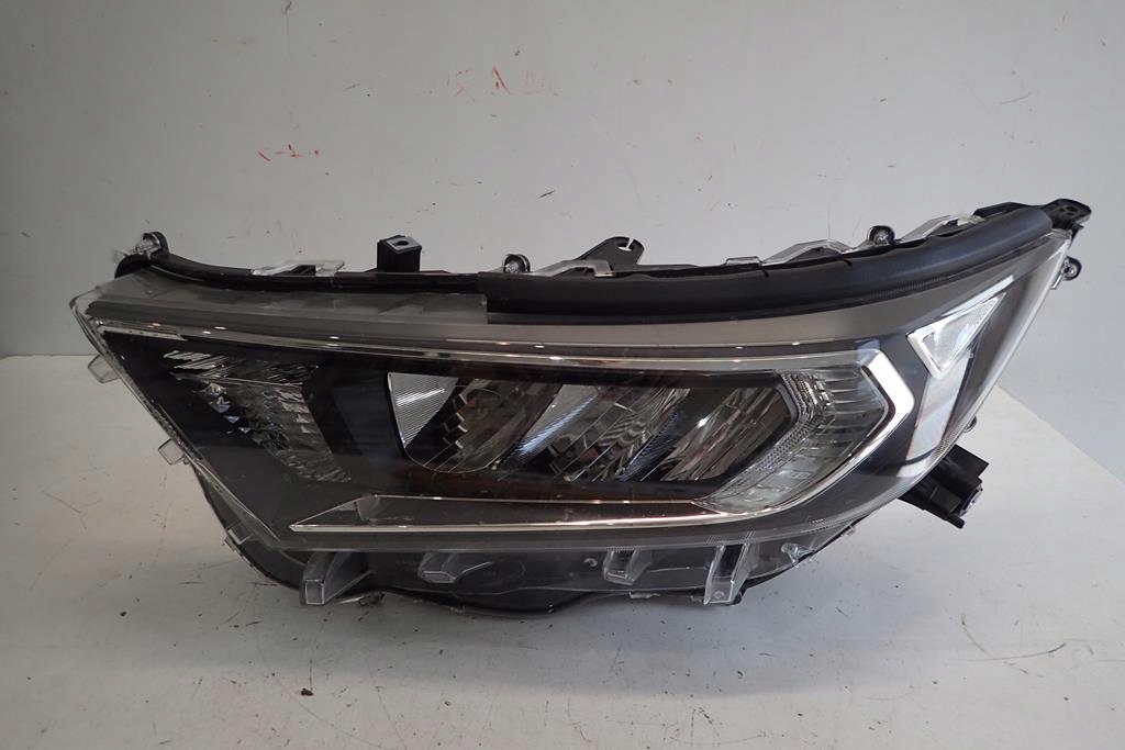 фото №1, Лампа перед левая toyota rav4 18- full led