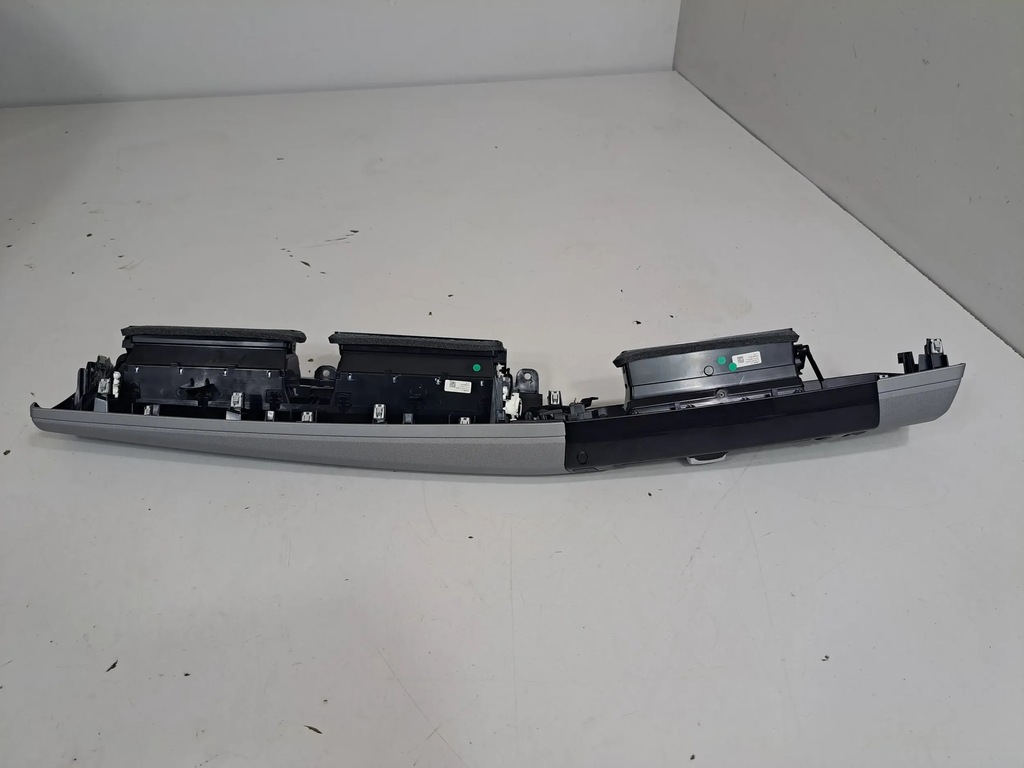 фото №10, Bmw 2 active tourer u06 2021 панелі приладова, консоль