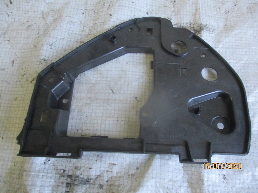 Рамка предохранителей правая левая 8l0858387a 8l0858388a audi a3 в Украине