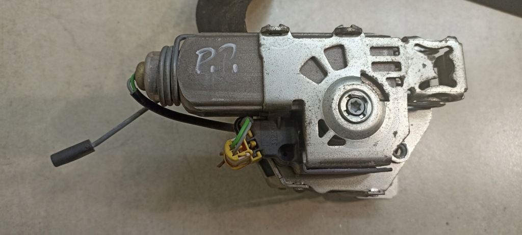 Купити Ремінь безпеки правий перед alfa 147 1.9 jtd