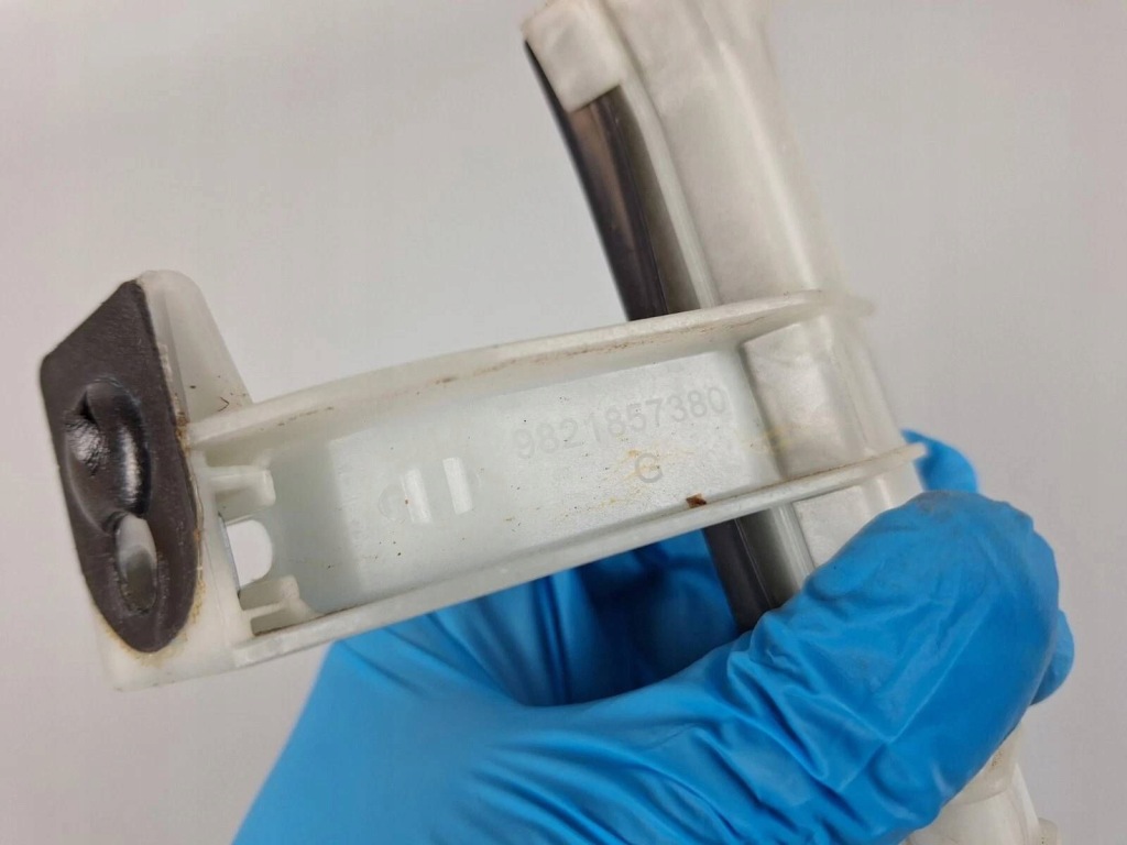 Напрямна скло задній ds automobiles 7 crossback 9821857380 в Україні