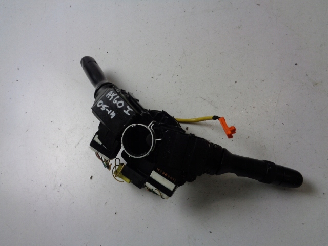 фото №3, Переключатель комбинированный toyota aygo i 2005-2014