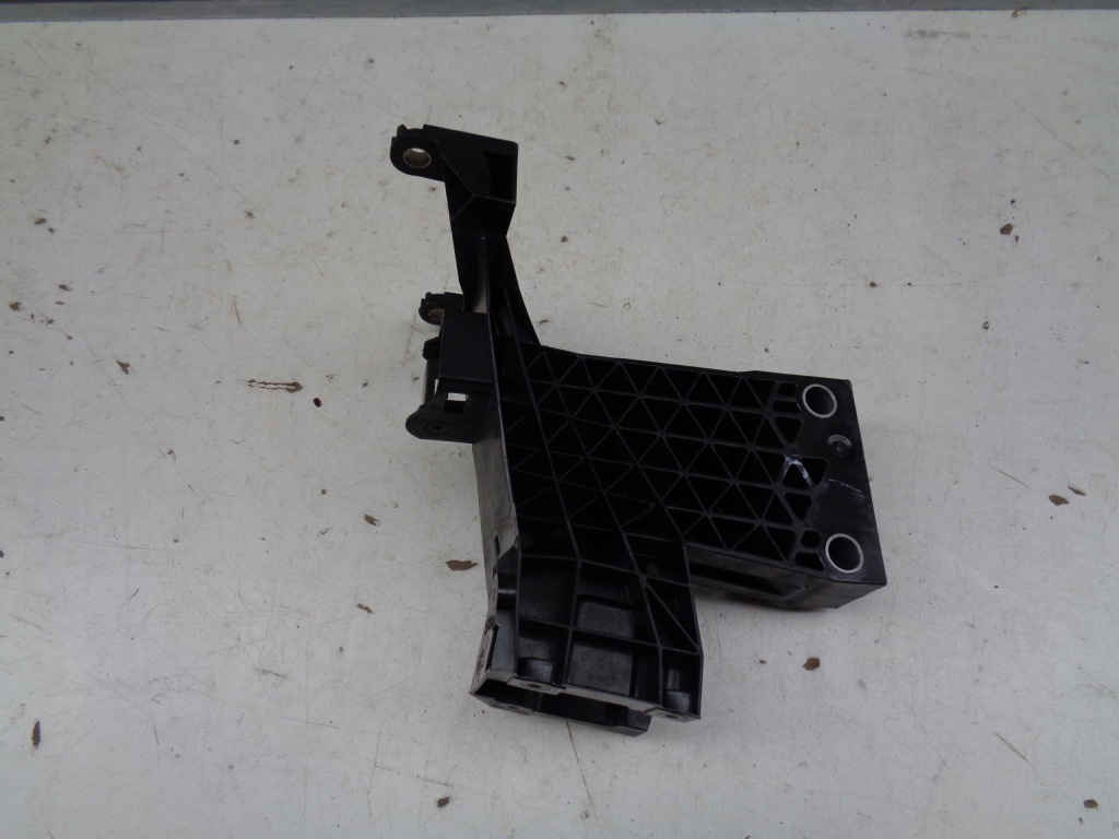 фото №1, Відбійник зона деформації права mercedes s-klasa w223 20-