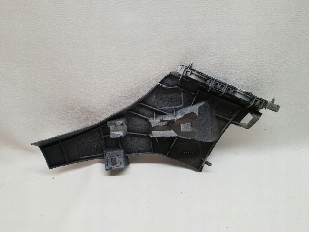 Купить Mercedes a-klasa w176 рестайлинг  кронштейн  w бампер перед p