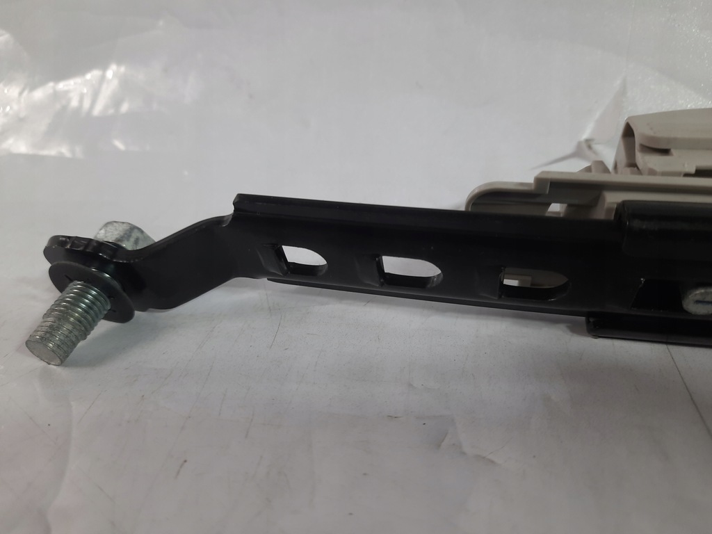 фото №8, Subaru crosstrek 17-22 регулировка поперечина ползунок 6096312c usa