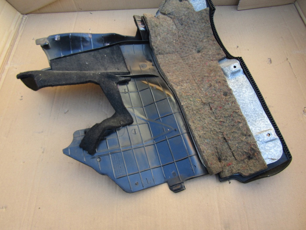 5 mercedes w201 190 чорна панель  накладка od панель приладів nad ногами pedalami Доставка