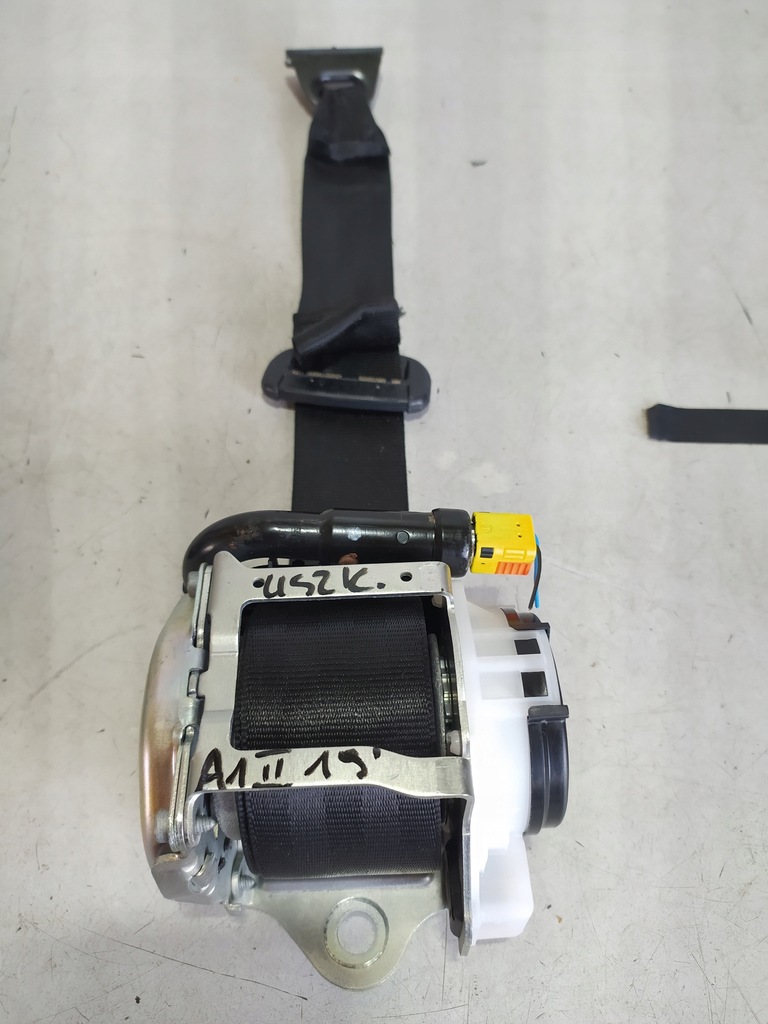 фото №1, Audi a1 ii 82a pas безпеки задня 19-