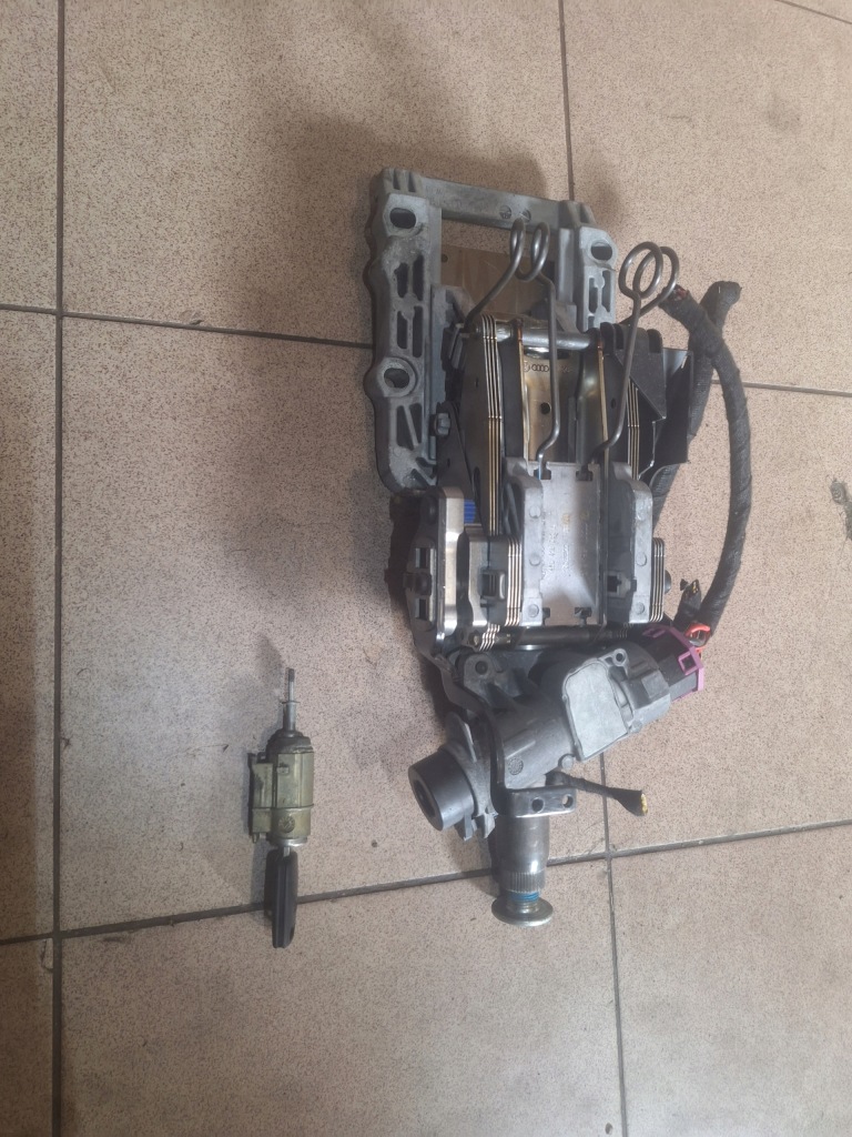 фото №1, Замок запалювання ключ вкладка двері audi a6 c5 автоматична коробка передач