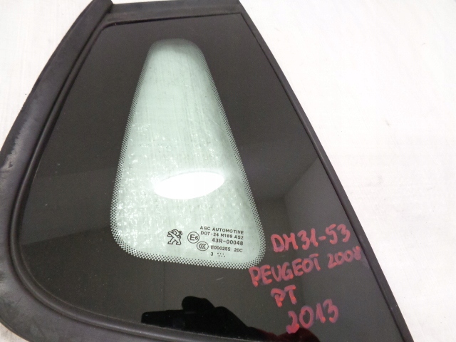 фото №5, Peugeot 2008 скло скло задня 2013r права