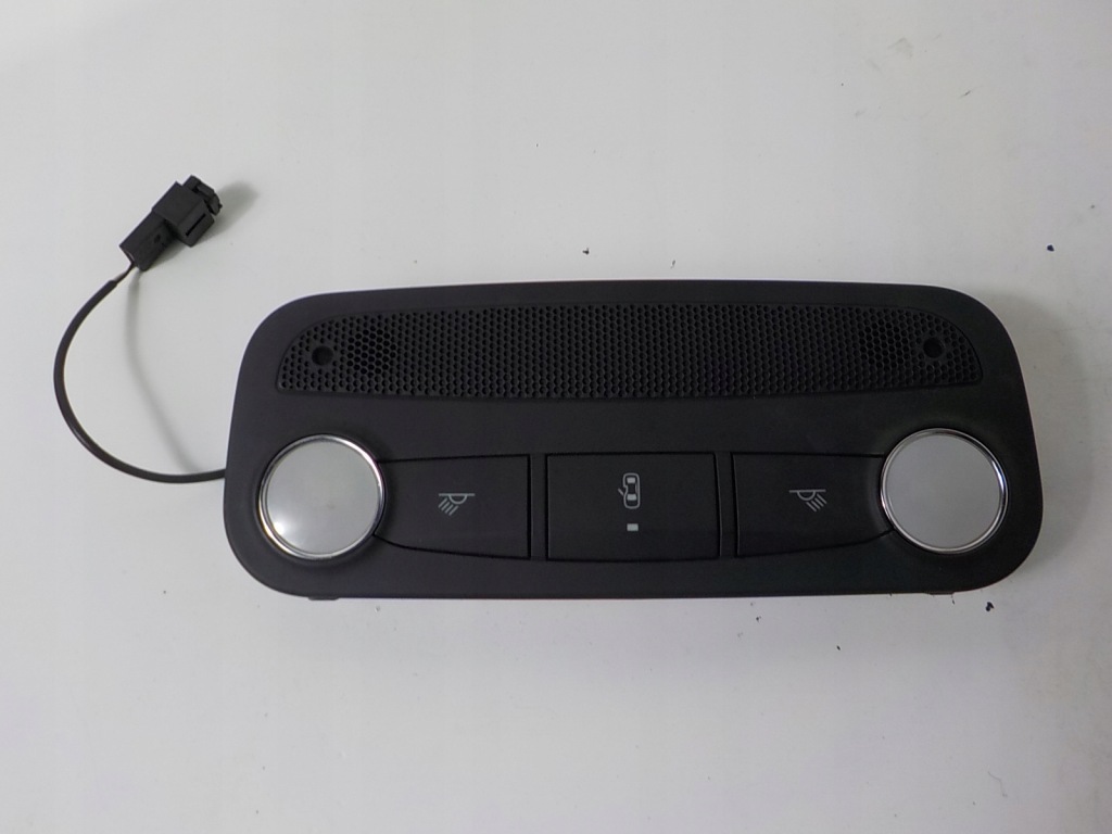 фото №1, Audi a4 b7 s-line лампа салона потолочный освещение кабины 8h0951177