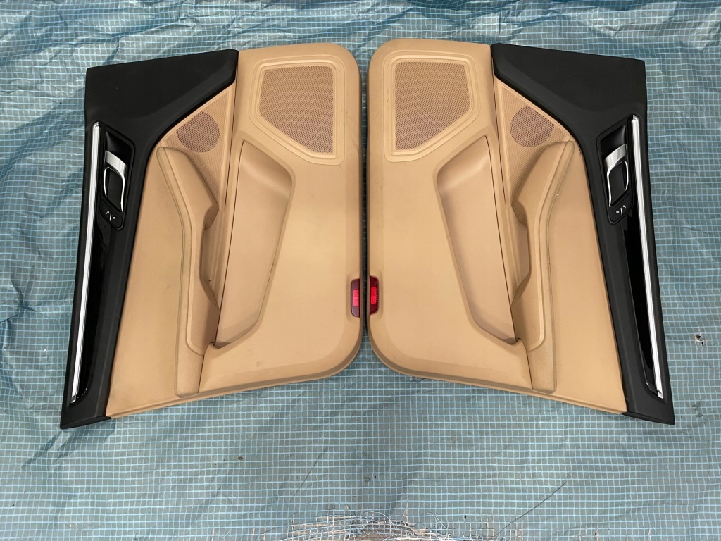 фото №1, Porsche macan s 95b обивка обшивка дверь перед правый