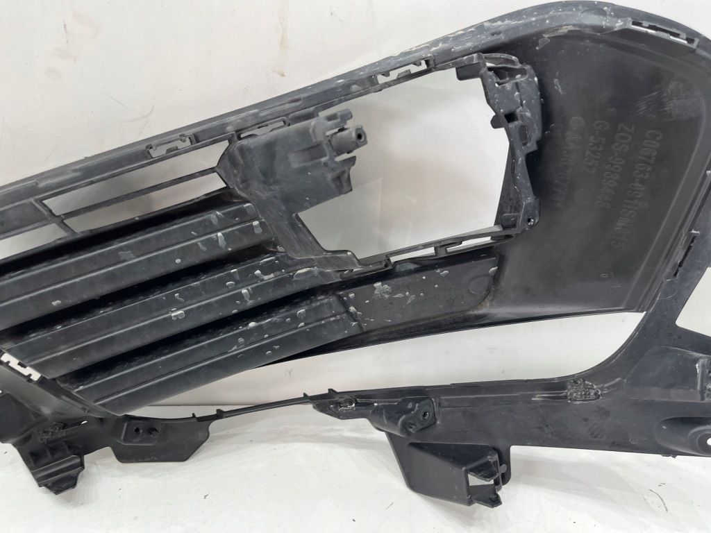 фото №7, Peugeot 308 ii gt lift решётка бампера перед передняя левая 9989448