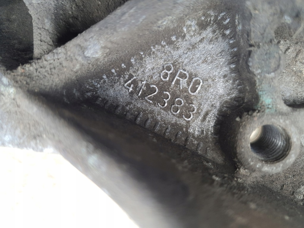 фото №7, Audi q5 кронштейн верхній амортизатора чашка лівий перед 8r0412383